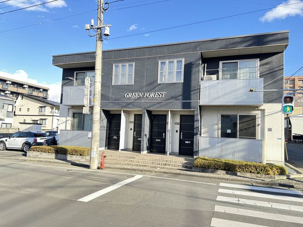 グリーンフォレストの建物外観