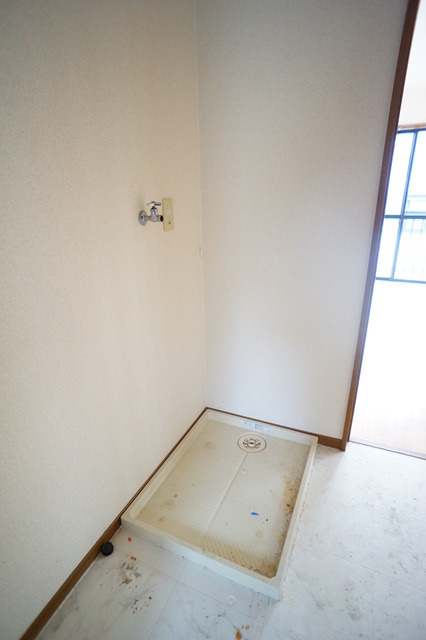 その他　室内洗濯機置場♪雨でも安心してお洗濯できます！