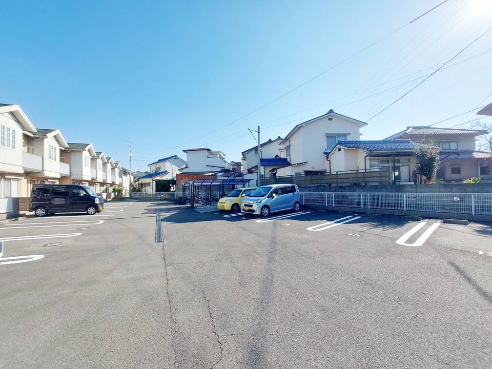 駐車場　駐車場