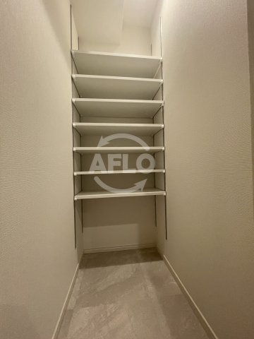 収納　スプランディッド玉造　シューズボックス