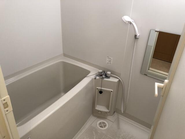 バス・シャワールーム　?