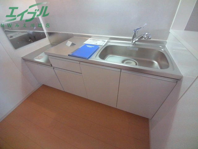 キッチン　同型反転タイプ画像