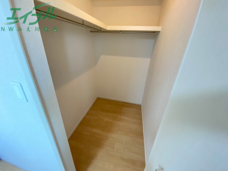 収納　同型反転タイプ画像