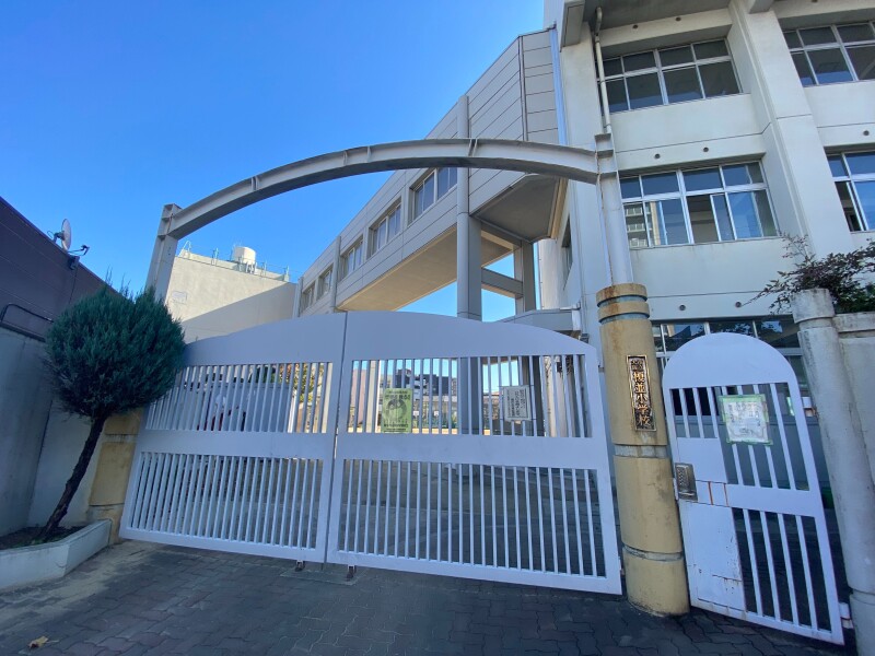 小学校　大阪市立榎並小学校（小学校）まで777m