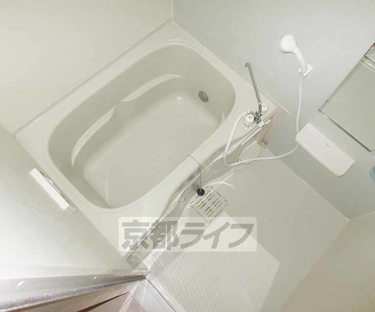 バス・シャワールーム　コンパクトなお風呂です