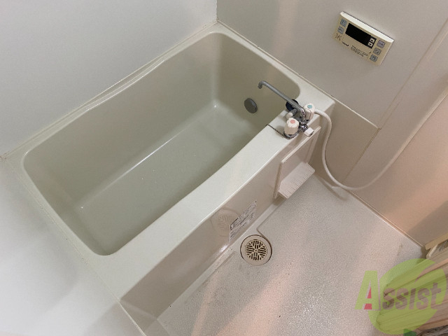 バス・シャワールーム　ゆったりくつろげる広さのあるお風呂となっております