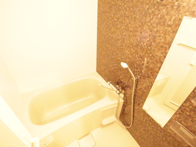 バス・シャワールーム　※別室の参考写真の為、現況優先です。