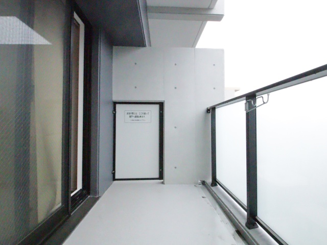 バルコニー　※別室の参考写真の為、現況優先です。