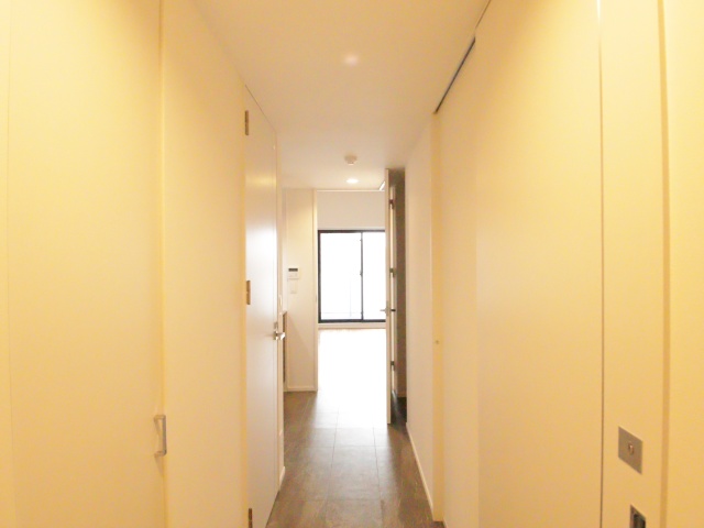 玄関　※別室の参考写真の為、現況優先です。