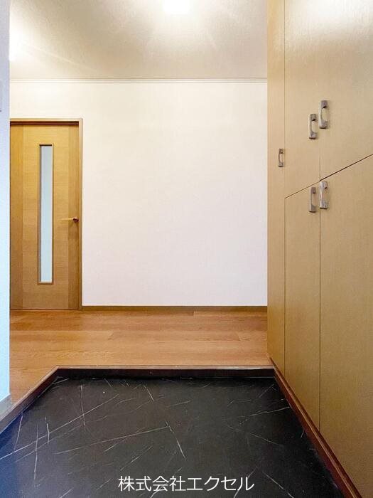 玄関　シューズボックス完備です。