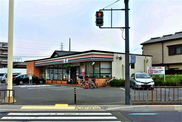 コンビニ　セブンイレブン（コンビニ）まで250m