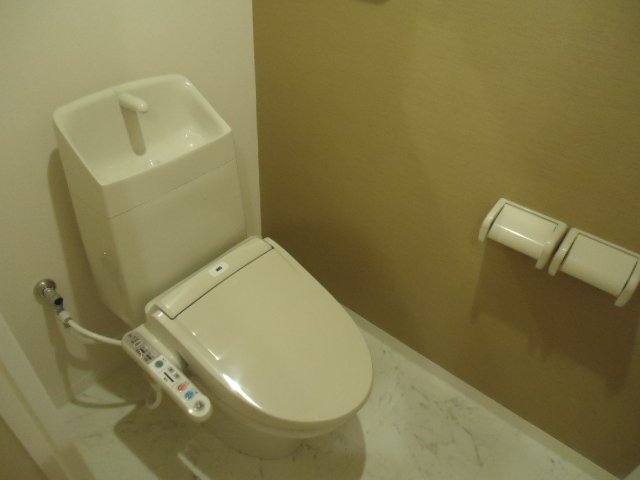 トイレ　シャワー付トイレ
