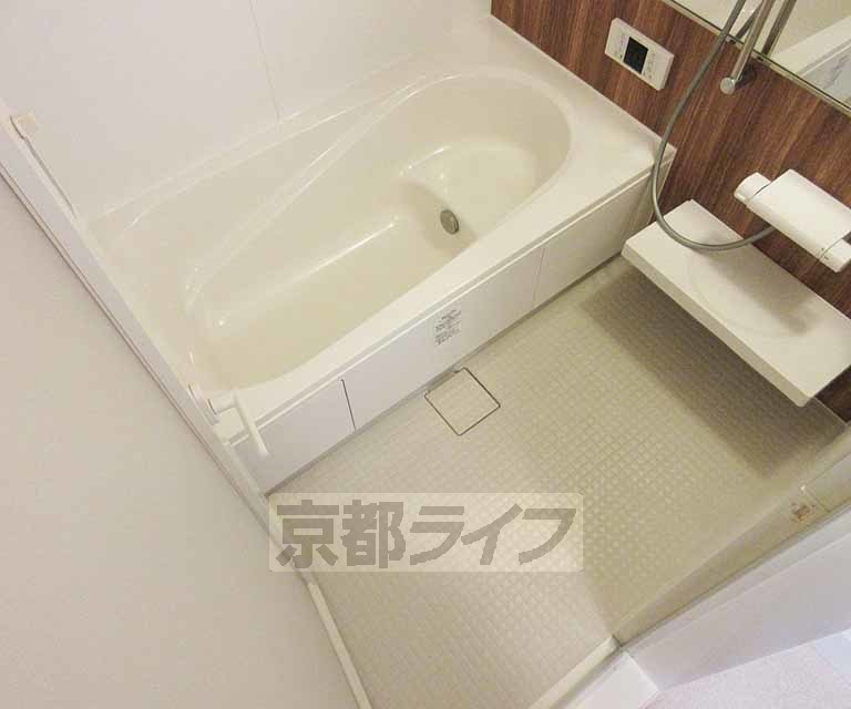 バス・シャワールーム　綺麗なお風呂です・