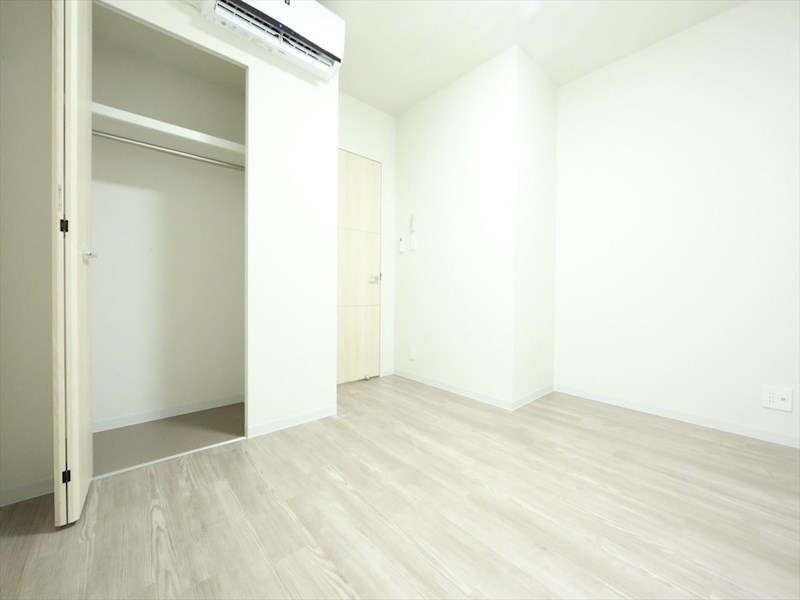 その他部屋・スペース　洋室6.4帖　クローゼット付（収納充実してます）