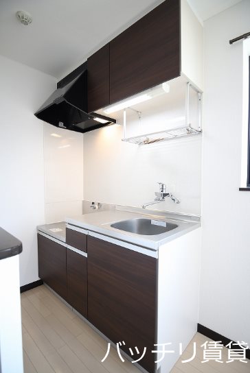 キッチン　別号室の画像。現況を優先します。