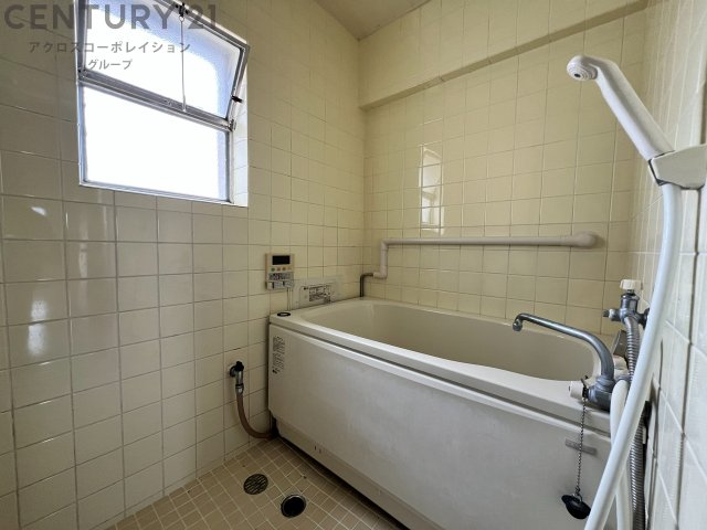 バス・シャワールーム　追炊き機能付きで便利です！