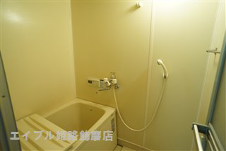 バス・シャワールーム　写真は反転のお部屋です