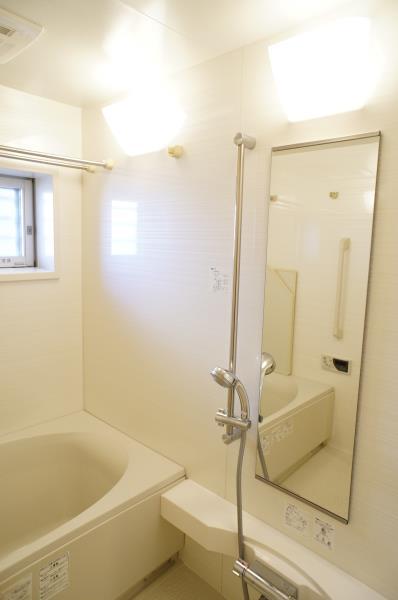 バス・シャワールーム　日々の疲れを癒すお風呂付です