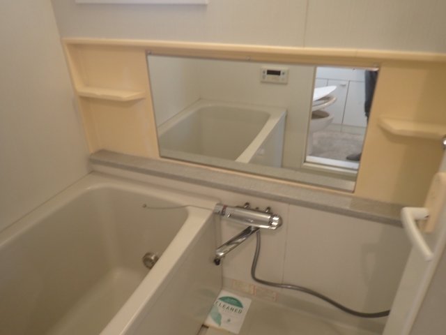 バス・シャワールーム　ゆったり過ごせるお風呂です