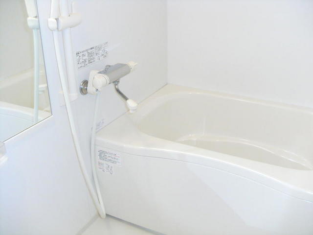 バス・シャワールーム　追い焚き機能付きバス