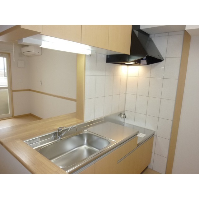 キッチン　※退去前の為、別部屋の写真になります。