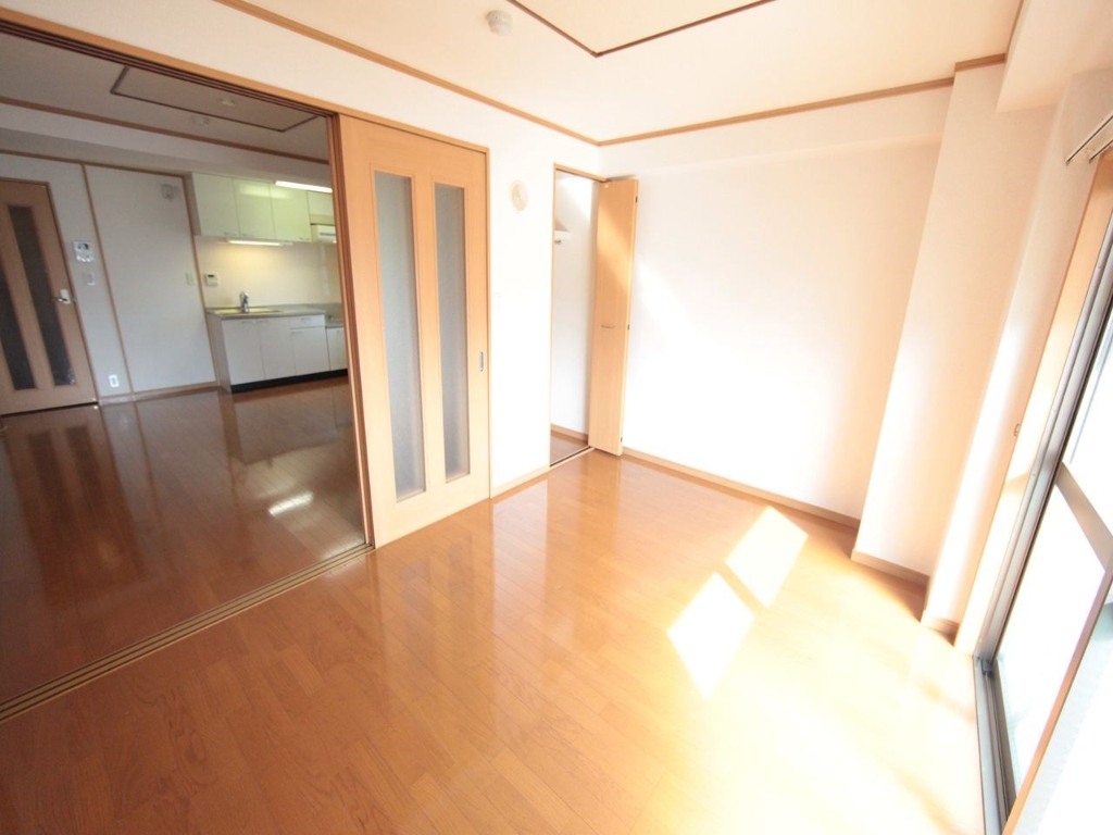 その他部屋・スペース　ＬＤＫ10.1帖　洋室6.3帖　つなげても仕切っても使えます