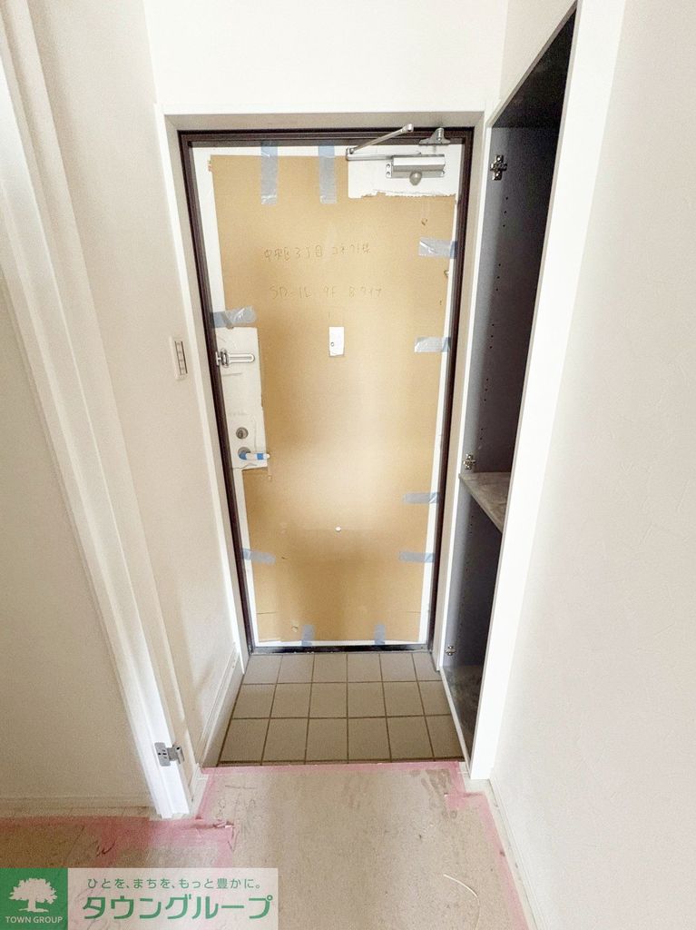 玄関　お問合せは【タウンハウジング】まで！※現地待合わせ相談可！