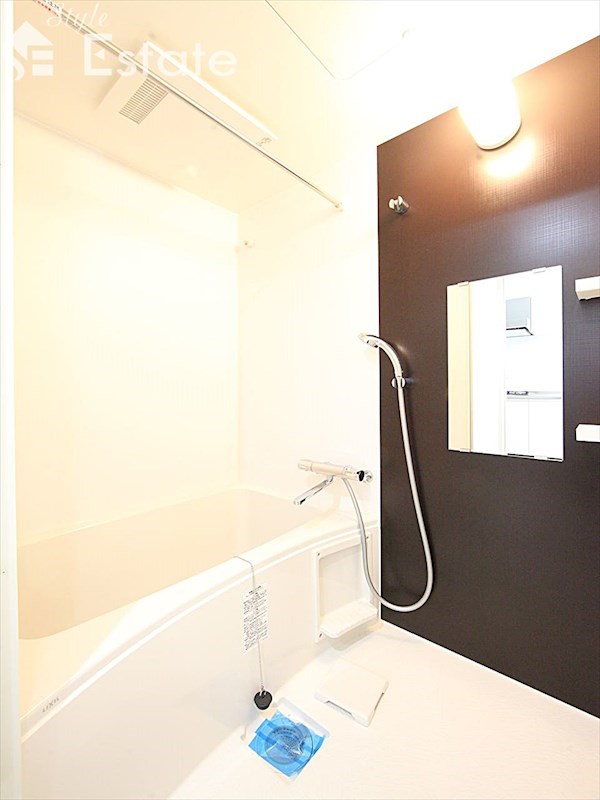 バス・シャワールーム　バスルーム