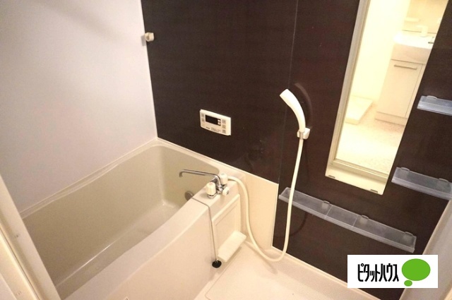 バス・シャワールーム　別室写真です
