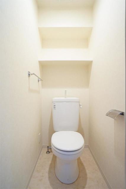 トイレ　参考写真（同建物別部屋のものです）