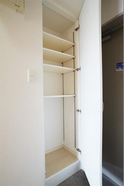 玄関　参考写真（同建物別部屋のものです）