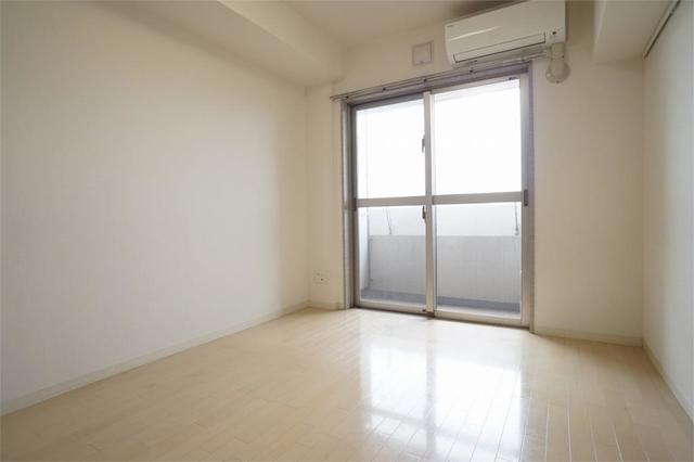 居室・リビング　参考写真（同建物別部屋のものです）