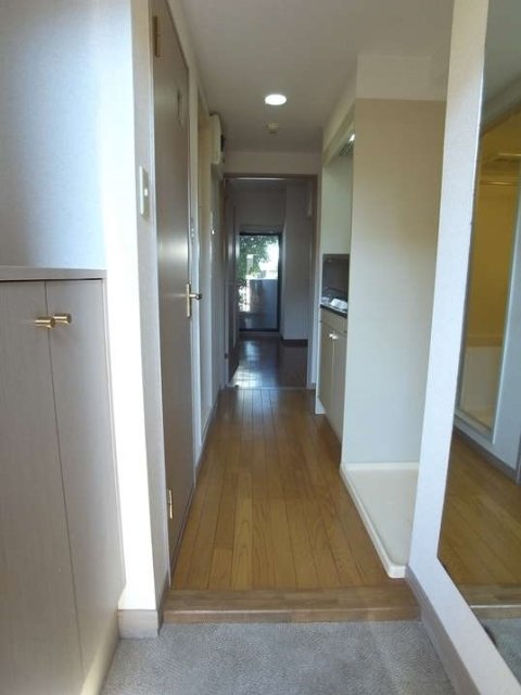 玄関　収納もある玄関です