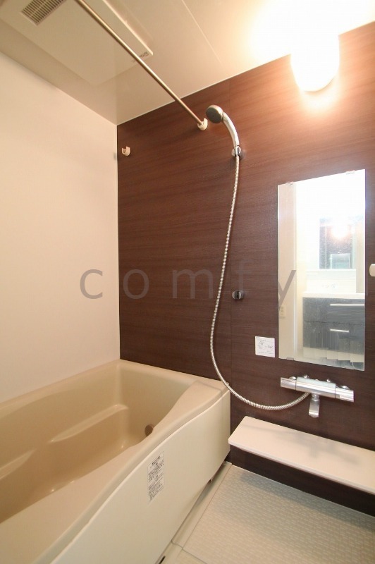 バス・シャワールーム　バスルーム