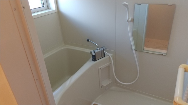 バス・シャワールーム　バス