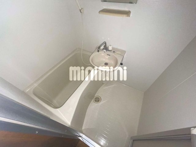 バス・シャワールーム　※同物件別号室の参考写真です。