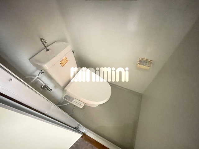 トイレ　※同物件別号室の参考写真です。