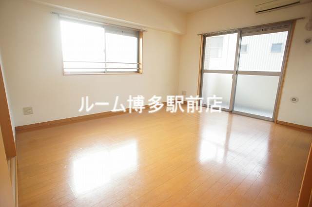 居室・リビング　エアコン完備