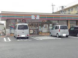 コンビニ　セブンイレブン 博多那珂4丁目店（コンビニ）まで212m