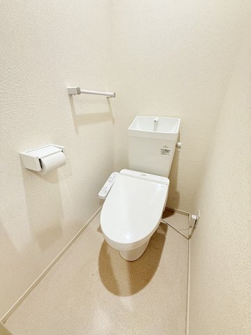 トイレ　トイレもきれいです