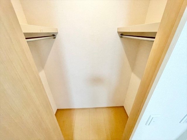 収納　同一建物内１０２号室内装写真転載