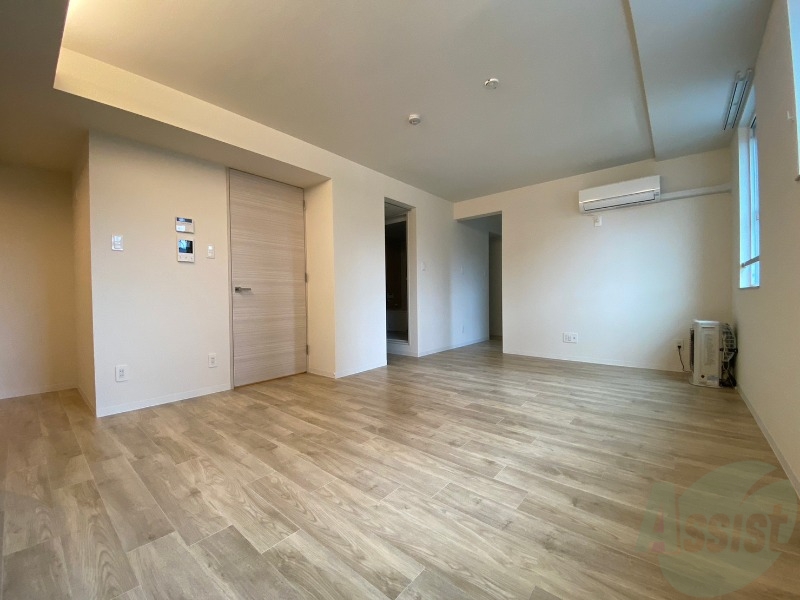 居室・リビング　広くてきれいなリビングです！快適に過ごせそうですね。