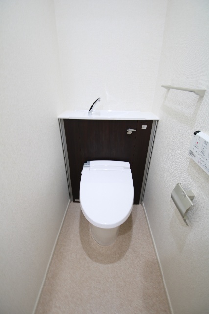 トイレ　※別号室のお写真のため現況優先