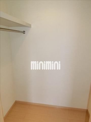 収納　たっぷり収納出来るウォークインクローゼット