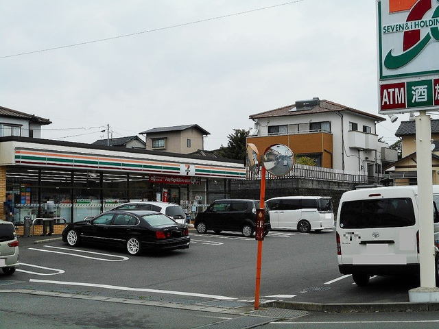 コンビニ　セブンイレブン広安小入口店（コンビニ）まで280m