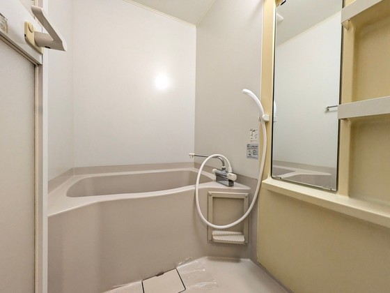 バス・シャワールーム　※別部屋の写真です