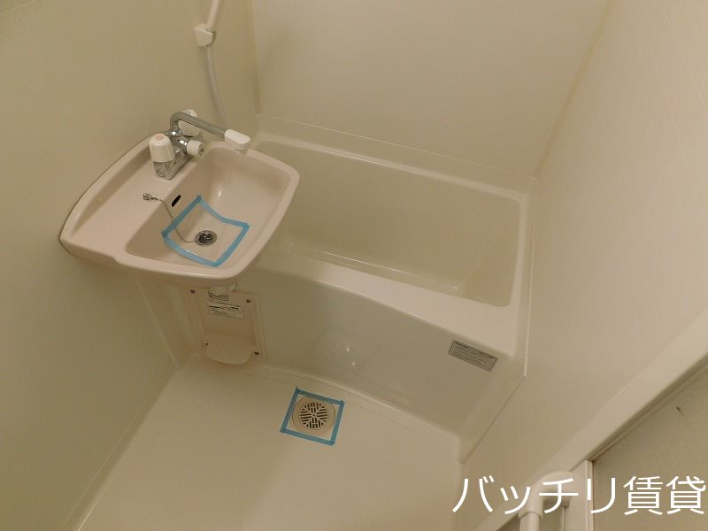 バス・シャワールーム　同型イメージの為、現状を優先致します。