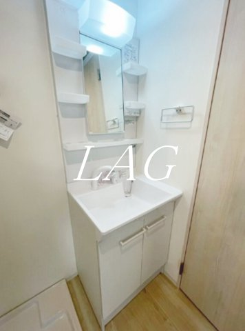 洗面設備　独立洗面台です。