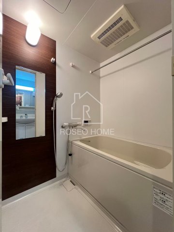 バス・シャワールーム　同マンション別部屋：参考写真