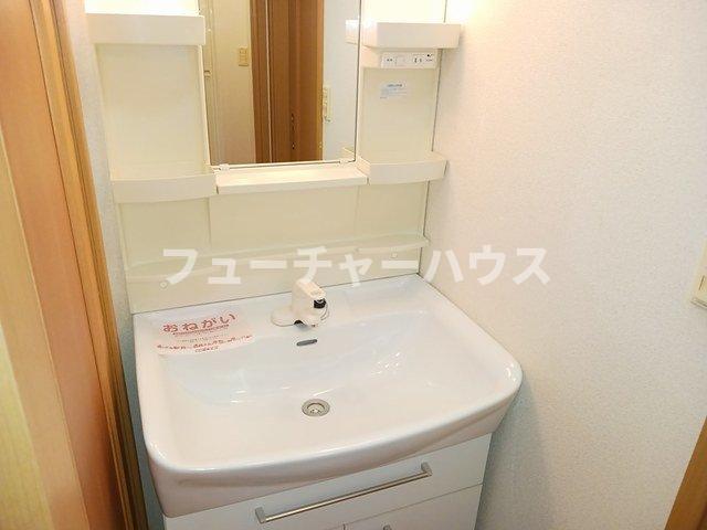 洗面設備　脱衣スペースもあります
